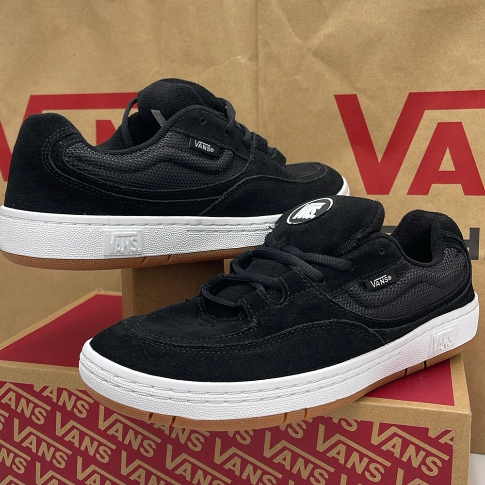 Vans Men’s Speed Ls Black/True White
VN000CTNBP6 Sneakers - Picture 8 of 16
